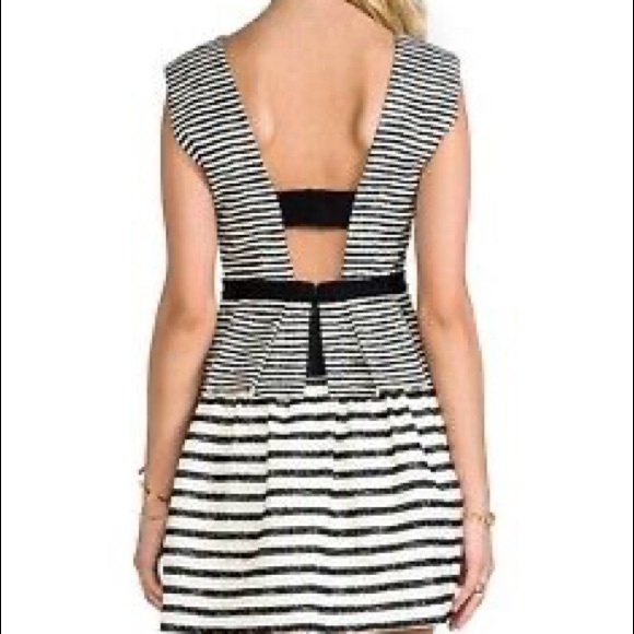 BCBG Max Azria Piper Peplum Striped Dress 6 NWOT - Picture 3 of 15